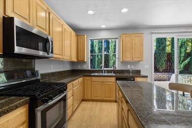 20855 Grapevine Dr, Patterson, CA 95363 - photo 4