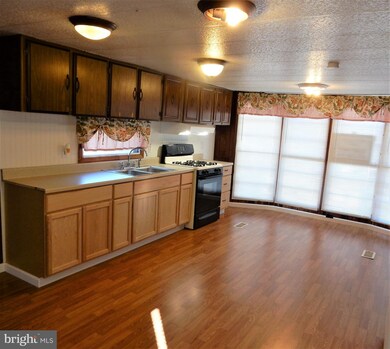 5454 Hallowing Point Rd, Prince Frederick, MD 20678 - photo 5