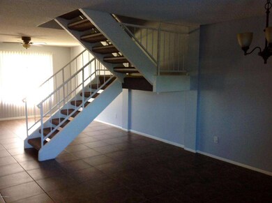 Dining Room Photo 3