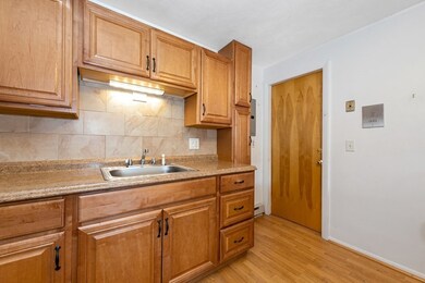 4 Colonial Village Dr unit 5, Arlington, MA 02474 - photo 5