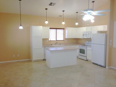 6 Potter Kitchen