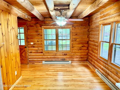 113 Davis Cir, Bushkill, PA 18324 - photo 5