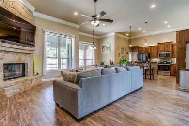 127 Lucy Kirk Ln, Springtown, TX 76082 - photo 4