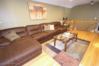 95 Cotter Ave, Staten Island, NY 10306 - photo 4