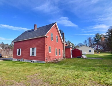 54 Union St, Whitefield, NH 03598 - photo 3