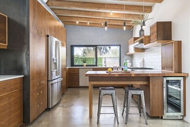 010_Kitchen