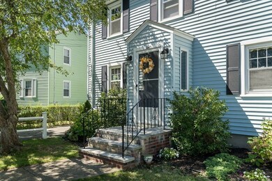 10 Westmoor Cir, West Roxbury, MA 02132 - photo 2