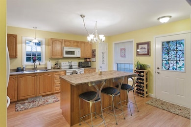 19 Andover Dr, Center Barnstead, NH 03225 - photo 2