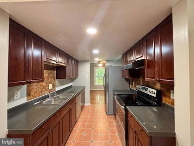 9004 Mulvaney Ct, Springfield, VA 22152 - photo 7