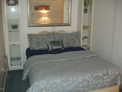 SLEEPING AREA