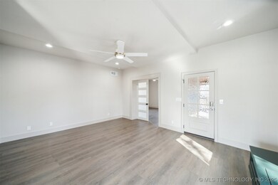 221 W Detroit St, Broken Arrow, OK 74012 - photo 6
