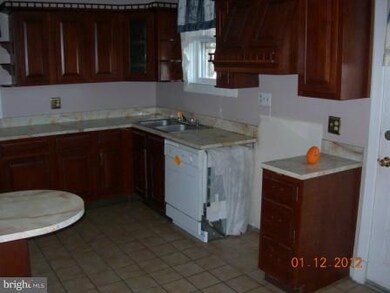 540 Stemmers Run Rd, Essex, MD 21221 - photo 7