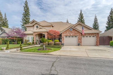 851 E Country View Cir, Fresno, CA 93730 - photo 2