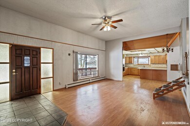 Entry/Main Living