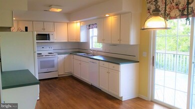 42 Greenleaf Cir, Perkasie, PA 18944 - photo 5