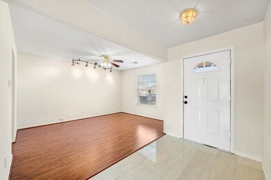 11019 Golden Fern Ct, Houston, TX 77075 - photo 4