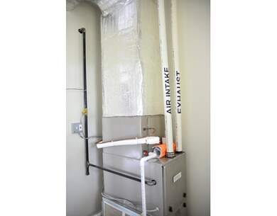 67 Dakota St unit 2, Dorchester Center, MA 02124 - photo 6