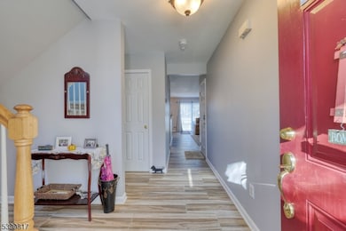 9 Crestmont Ct, Hamburg, NJ 07419 - photo 2