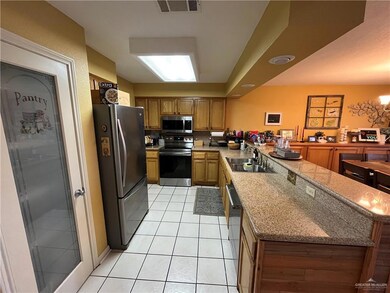 911 Citrus Dr, Alamo, TX 78516 - photo 7