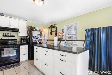 4538 Wilkshire Ave SW, Grand Rapids-10