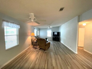 9439 Big Apple Ln unit 702, Lakeland, FL 33810 - photo 4