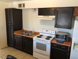 Unit B Kitchen