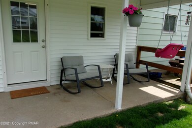 631 Center St, Jim Thorpe, PA 18229 - photo 5