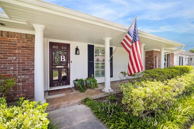 6147 Burgoyne Rd, Houston, TX 77057 - photo 2