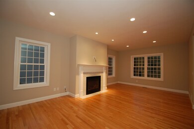 71 Brookview Dr, Hooksett, NH 03106 - photo 6