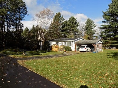 9 Blandin St, Bethlehem, NH 03574 - photo 3