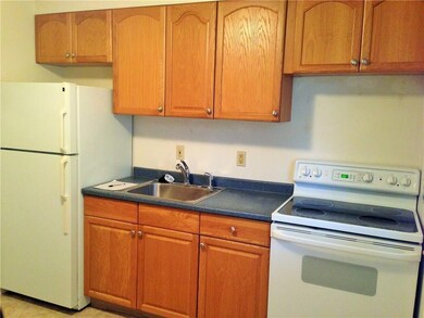 27 Minott St unit 1, South Portland, ME 04106 - photo 6