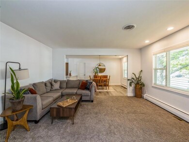 4212 46th St, Des Moines, IA 50310 - photo 4