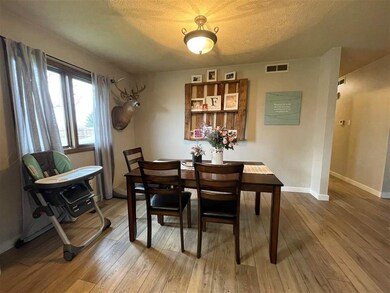 211 Park Ridge Rd, North Platte, NE 69101 - photo 5