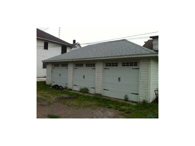 Parking Lot/Garage.