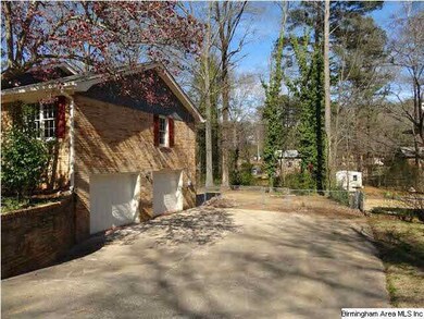 Lots of yard space!