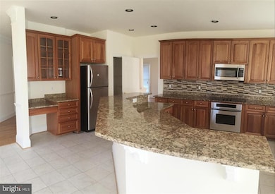 11555 Jamestown Ct, Laurel, MD 20723 - photo 6