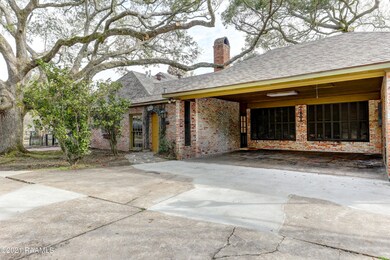 1201 W Bayou Pkwy-33