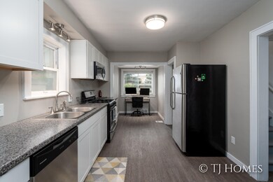 2120 Audobon St-12