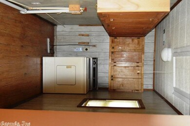Large laundry Room