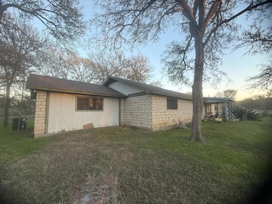 326 the Forest Rd, Dale, TX 78616 - photo 3