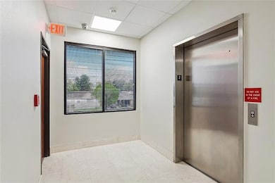 800 N Causeway Blvd unit 204, Metairie, LA 70001 - photo 2