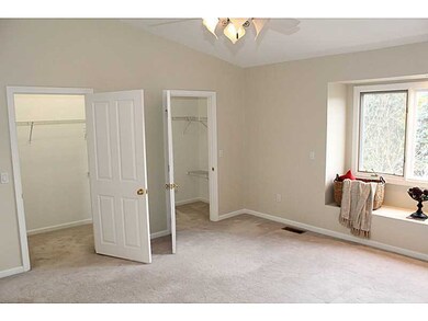 105 Dean Ridge Ct unit 105, Cranston, RI 02920 - photo 7