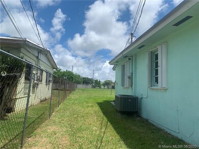11493 SW 214th St, Miami, FL 33189 - photo 3