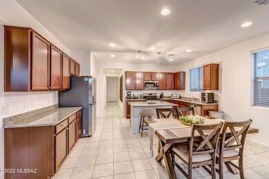 Kitchen/Dining Area