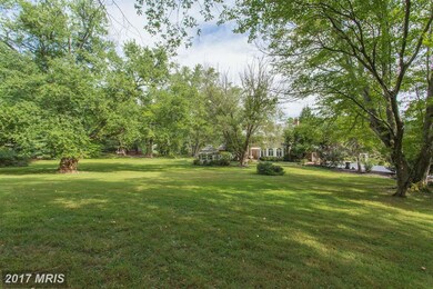 12220 Thoroughbred Rd, Herndon, VA 20171 - photo 3