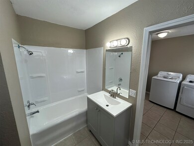 3027 W Cameron St, Tulsa, OK 74127 - photo 6