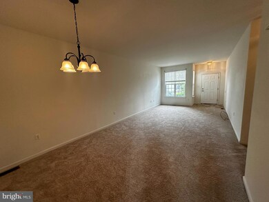 158 Chancellor Dr, Woodbury, NJ 08096 - photo 3