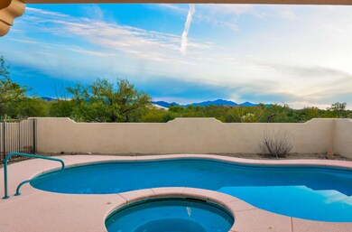 Pool & Spa & Views