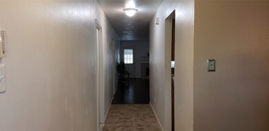 3814 Villa Glen Dr, Houston, TX 77088 - photo 3