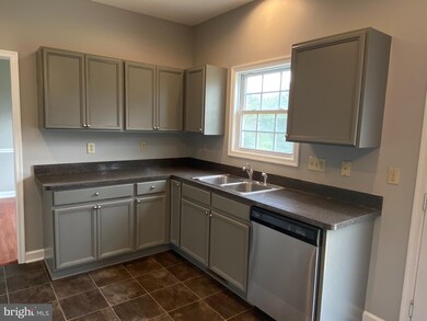 680 Cheshire Rd, Bunker Hill, WV 25413 - photo 7